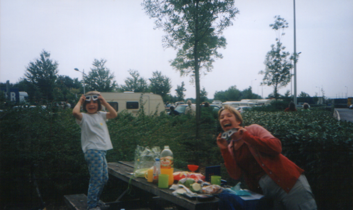 eclipse watching agust 99